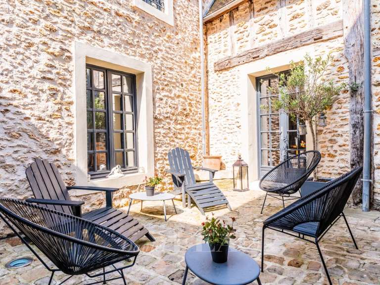 Maison Montfort-l'Amaury - 4 chambres - 417m²
