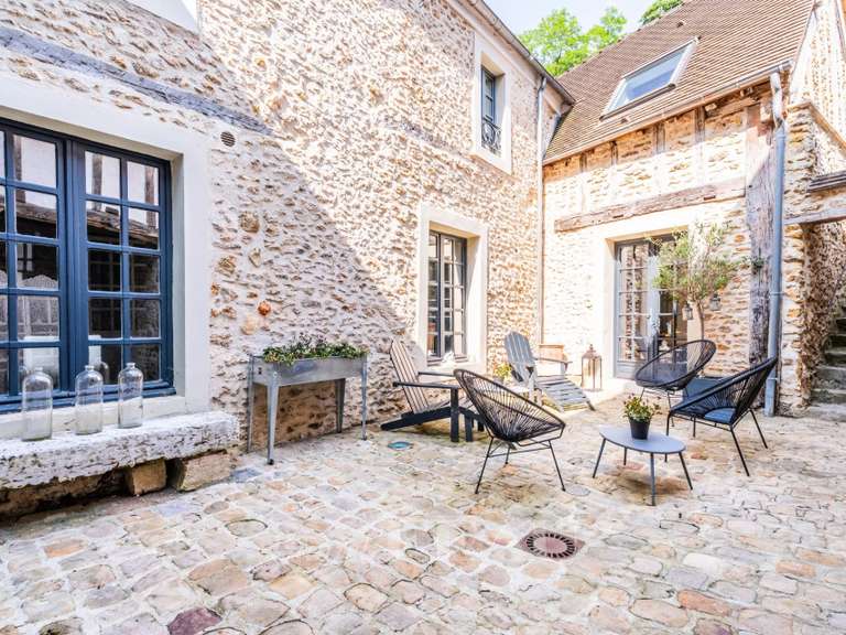 Maison Montfort-l'Amaury - 4 chambres - 417m²