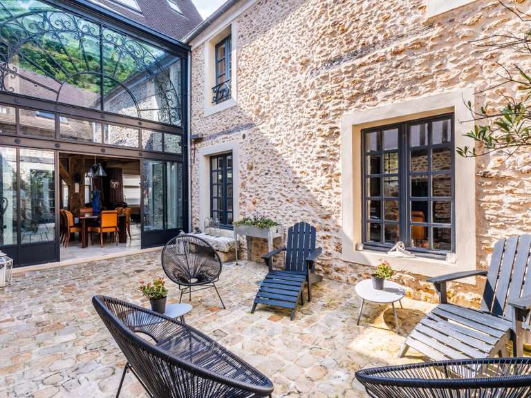 Maison Montfort-l'Amaury - 4 chambres - 417m²