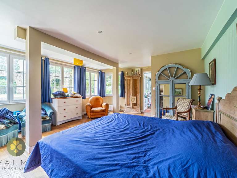 House Montfort-l'Amaury - 5 bedrooms - 225m²