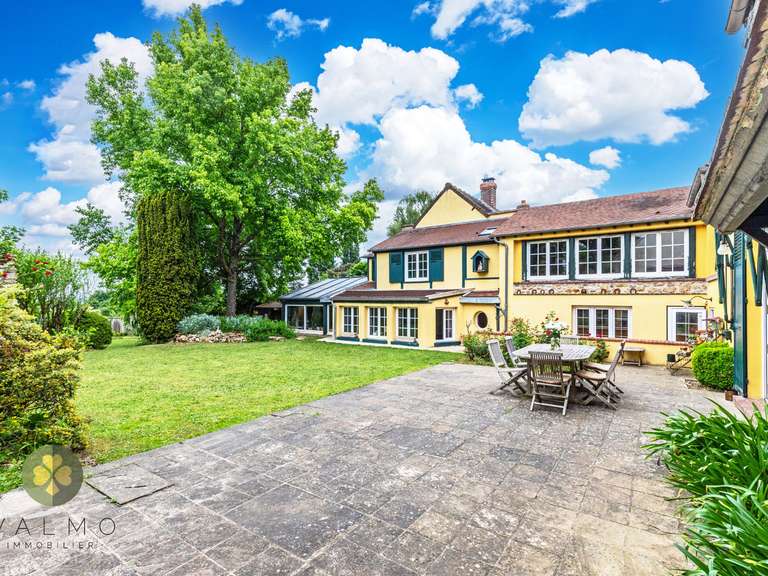 House Montfort-l'Amaury - 5 bedrooms - 225m²