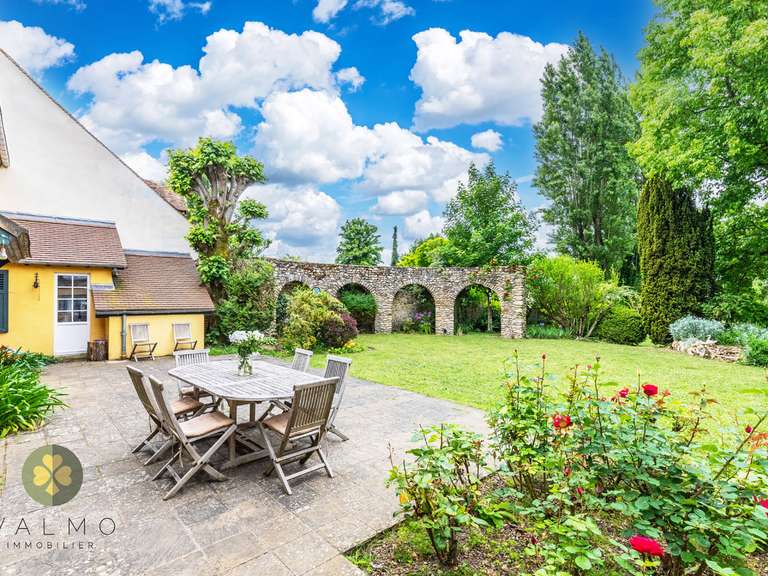 House Montfort-l'Amaury - 5 bedrooms - 225m²