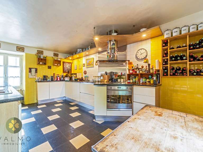 House Montfort-l'Amaury - 5 bedrooms - 225m²