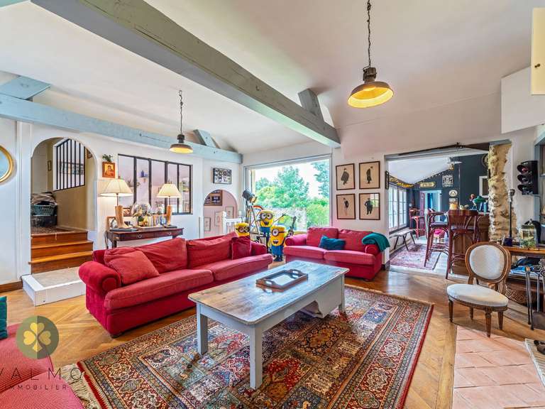 House Montfort-l'Amaury - 5 bedrooms - 225m²