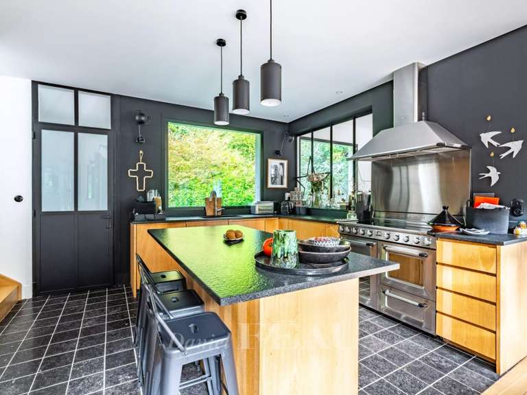 Maison Montfort-l'Amaury - 4 chambres - 280m²