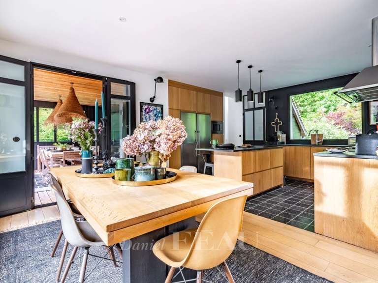 Maison Montfort-l'Amaury - 4 chambres - 280m²
