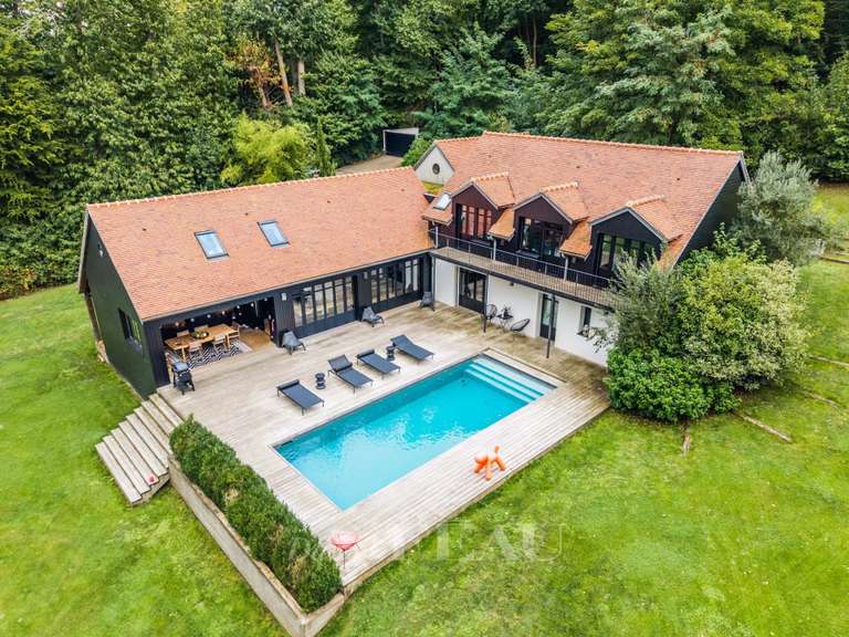 Maison Montfort-l'Amaury - 4 chambres - 280m²