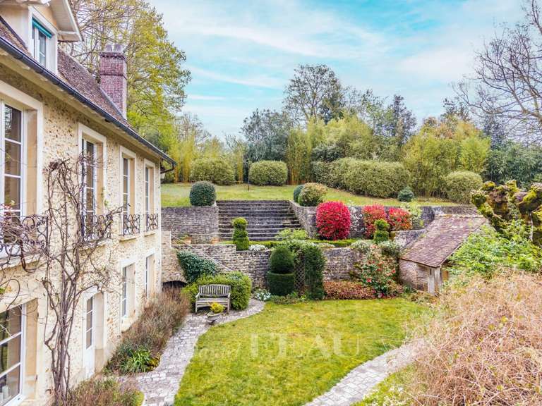 Maison Montfort-l'Amaury - 4 chambres - 220m²