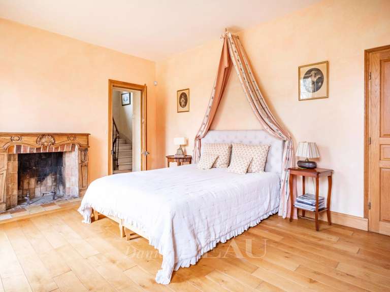 Maison Montfort-l'Amaury - 4 chambres - 220m²