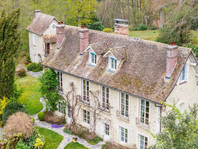 Maison Montfort-l'Amaury - 4 chambres - 220m²