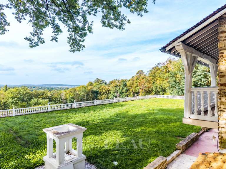 House Montfort-l'Amaury - 3 bedrooms - 360m²