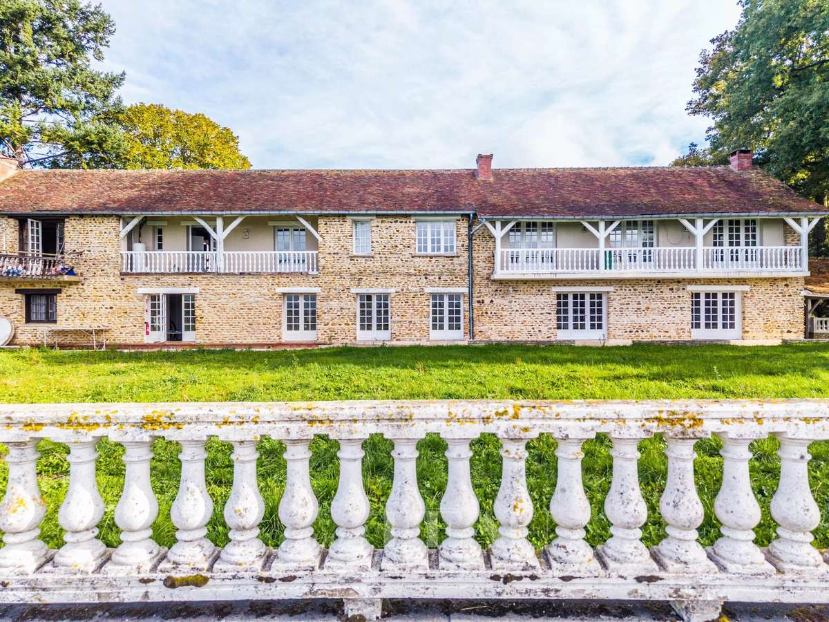 House Montfort-l'Amaury