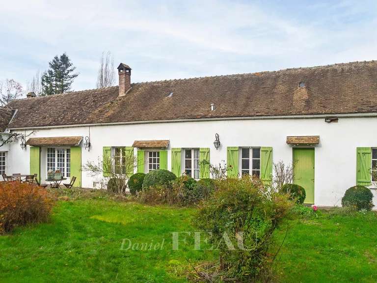 Maison Montfort-l'Amaury - 4 chambres - 191m²