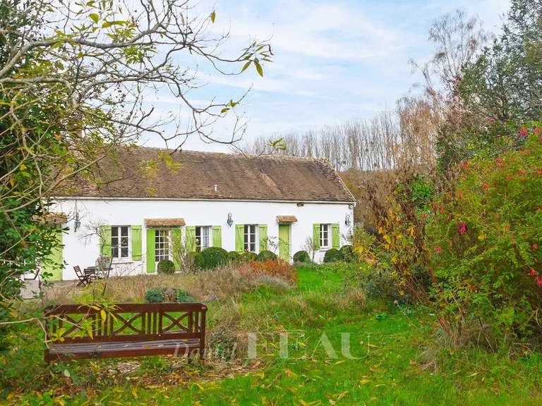 Maison Montfort-l'Amaury - 4 chambres - 191m²