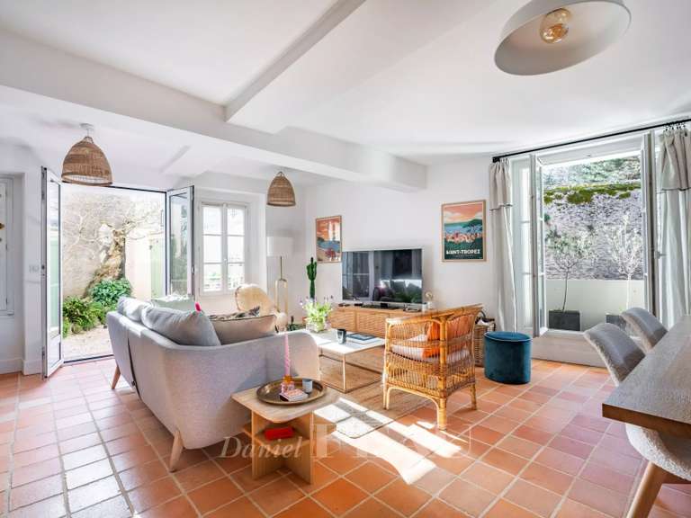 Maison Montfort-l'Amaury - 4 chambres - 175m²