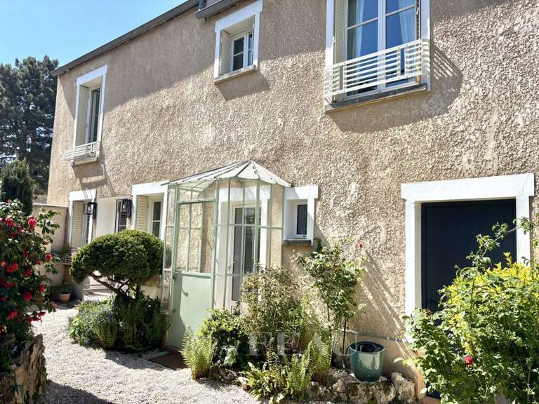 Maison Montfort-l'Amaury - 4 chambres - 175m²