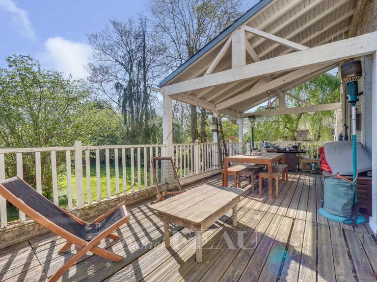 Maison Montfort-l'Amaury - 5 chambres - 204m²