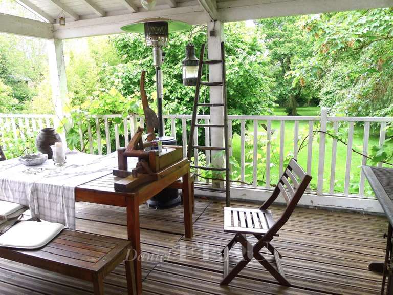 Maison Montfort-l'Amaury - 5 chambres - 204m²