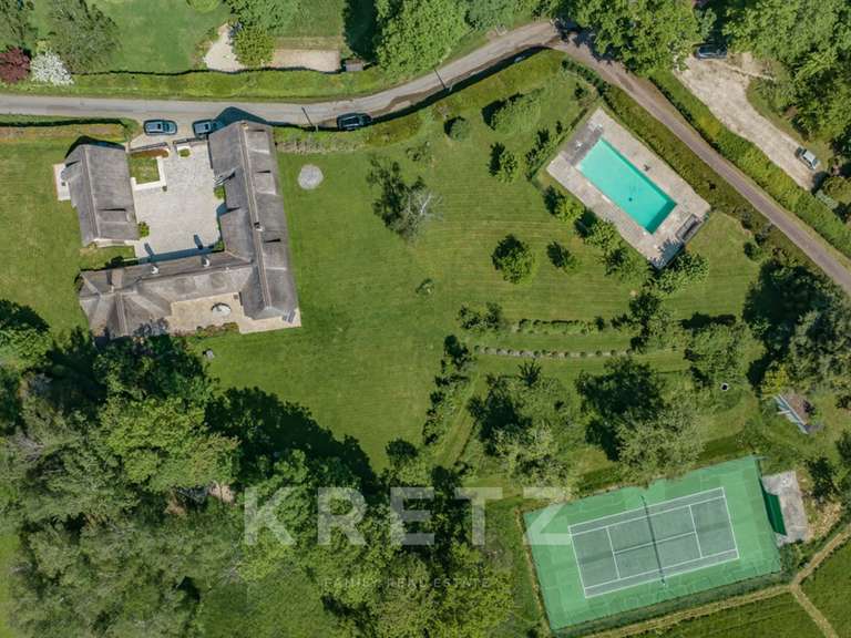 Maison Montfort-l'Amaury - 9 chambres - 480m²