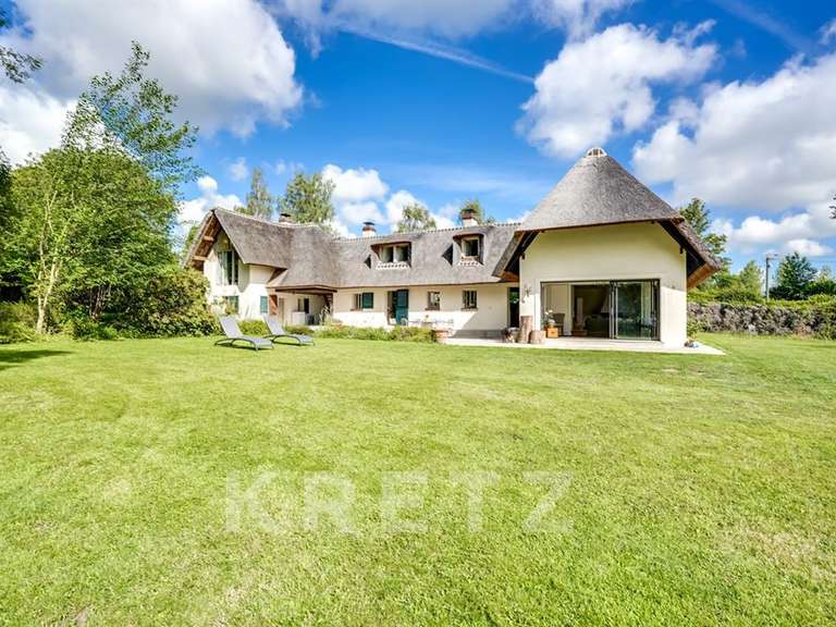 Maison Montfort-l'Amaury - 9 chambres - 480m²