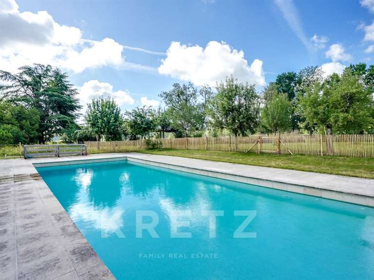 Maison Montfort-l'Amaury - 9 chambres - 480m²