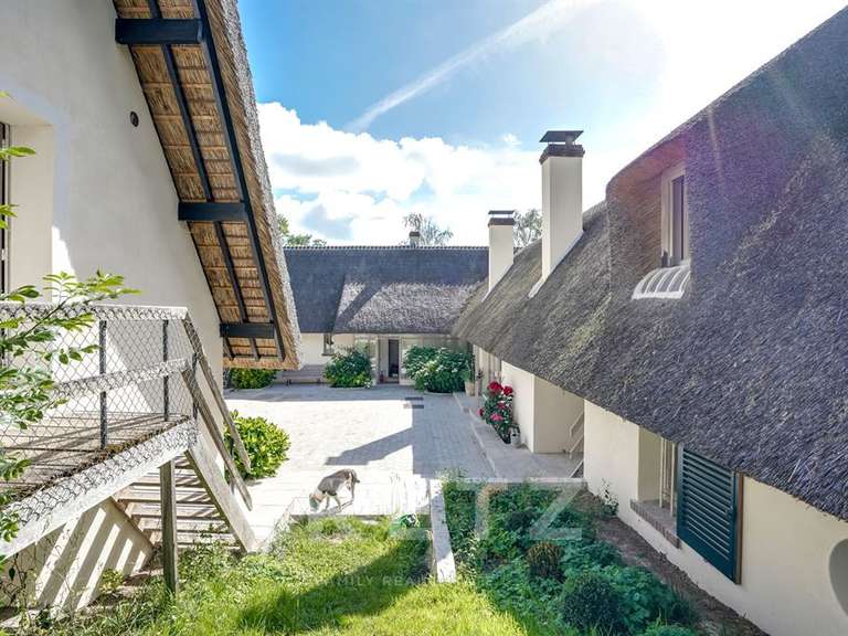 House Montfort-l'Amaury - 9 bedrooms - 480m²