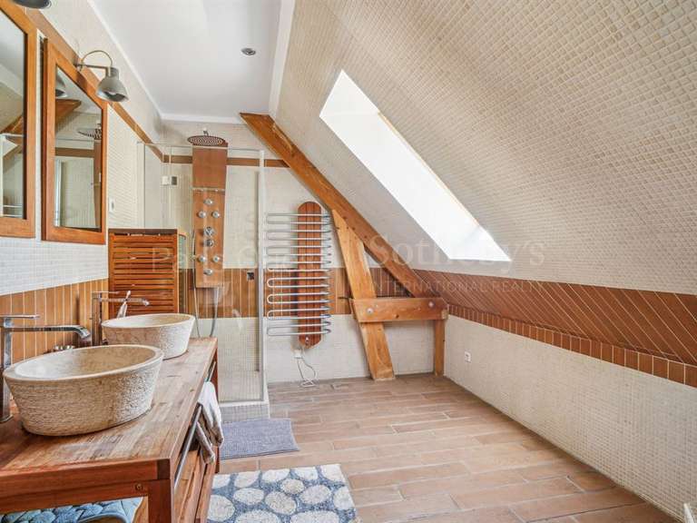 Maison Montfort-l'Amaury - 5 chambres - 240m²
