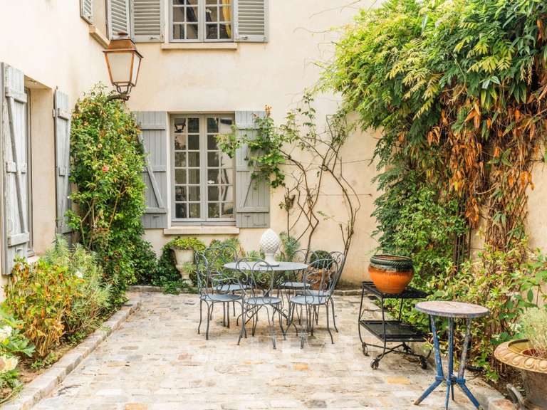 Maison Montfort-l'Amaury - 5 chambres - 394m²