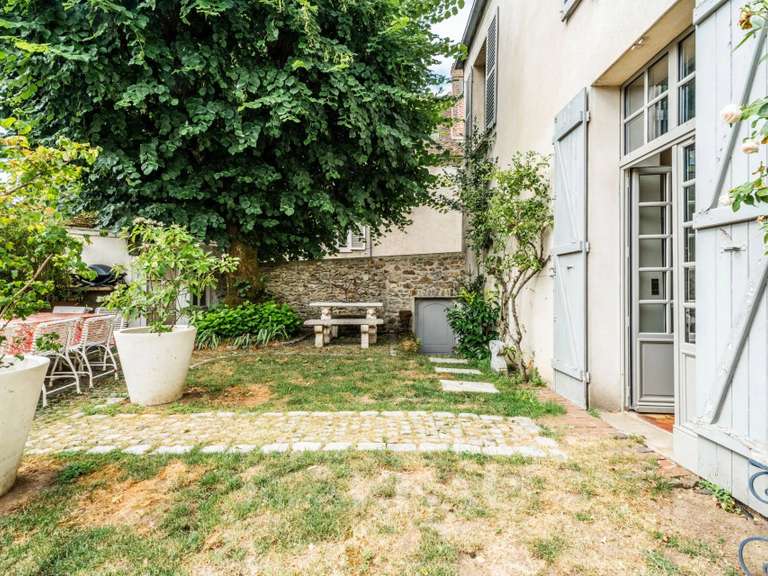 Maison Montfort-l'Amaury - 5 chambres - 394m²