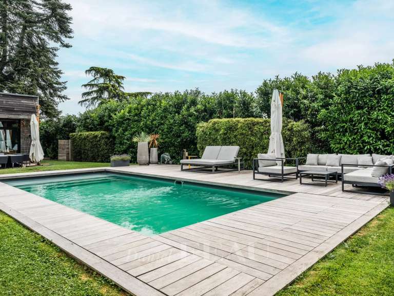 Maison Montfort-l'Amaury - 4 chambres - 215m²