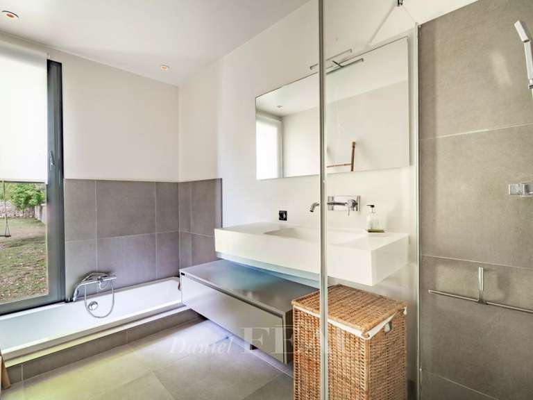 Maison Montfort-l'Amaury - 4 chambres - 215m²