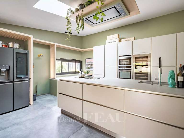 Maison Montfort-l'Amaury - 4 chambres - 215m²