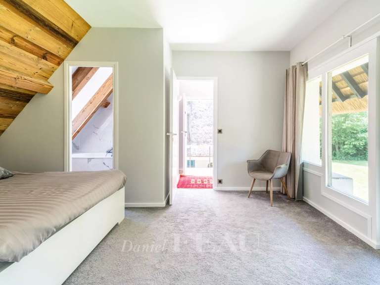 Maison Montfort-l'Amaury - 9 chambres - 480m²