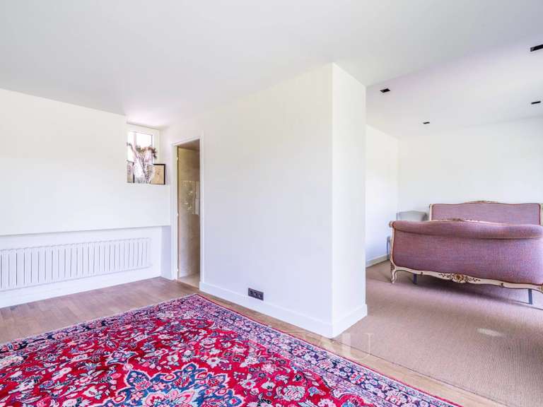 Maison Montfort-l'Amaury - 9 chambres - 480m²