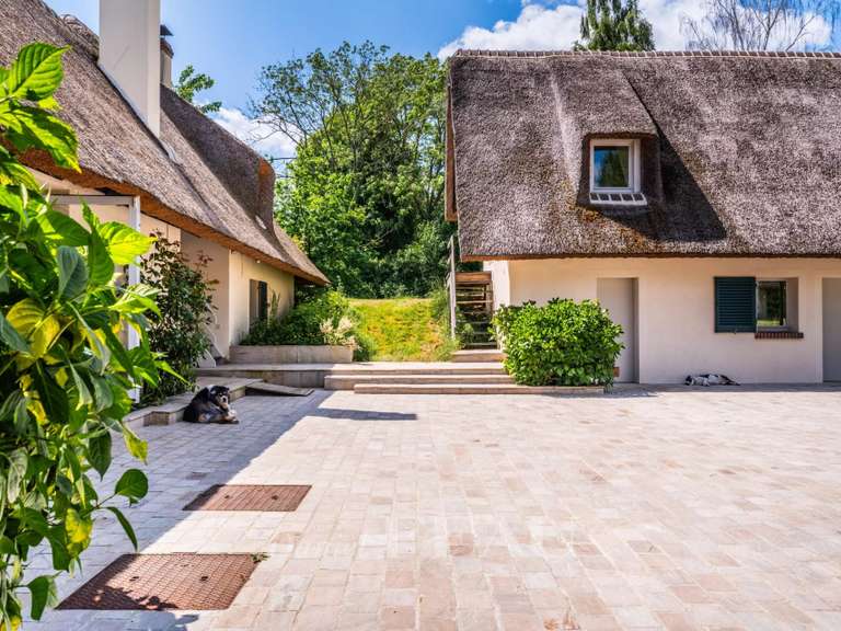 Maison Montfort-l'Amaury - 9 chambres - 480m²