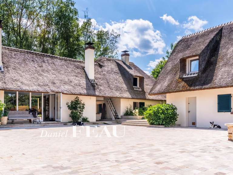 Maison Montfort-l'Amaury - 9 chambres - 480m²