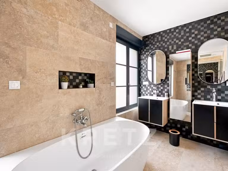 Maison Montfort-l'Amaury - 5 chambres - 333m²