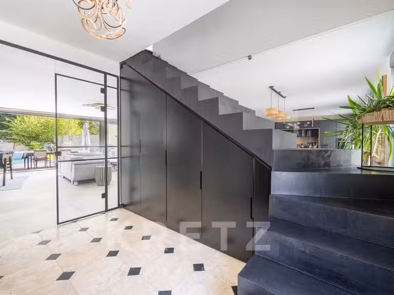 Maison Montfort-l'Amaury - 5 chambres - 333m²