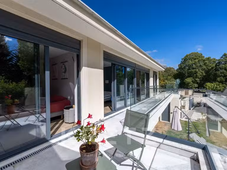 Maison Montfort-l'Amaury - 5 chambres - 333m²