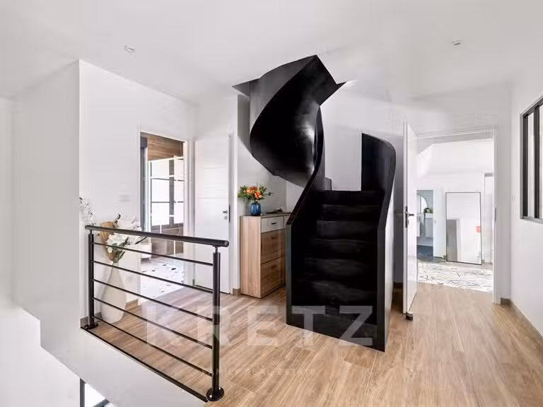 Maison Montfort-l'Amaury - 5 chambres - 333m²