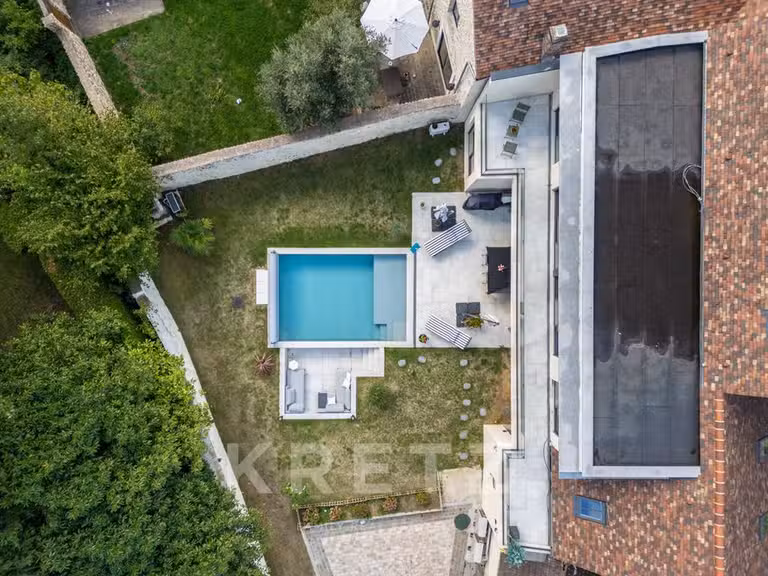 Maison Montfort-l'Amaury - 5 chambres - 333m²