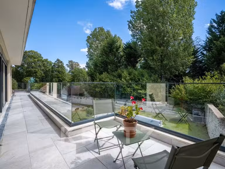 Maison Montfort-l'Amaury - 5 chambres - 333m²