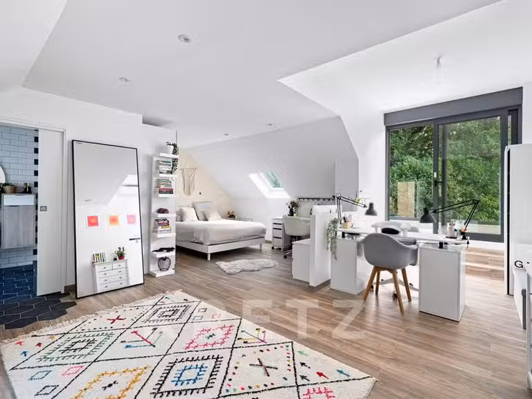 Maison Montfort-l'Amaury - 5 chambres - 333m²