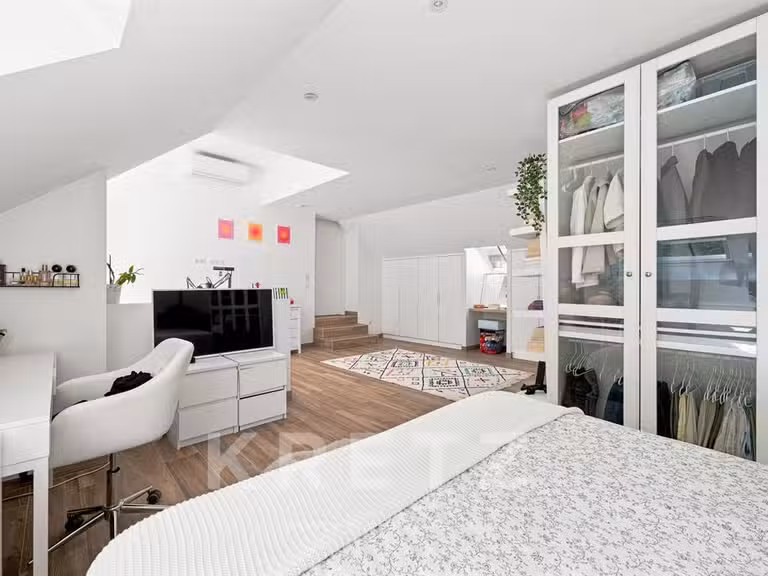 Maison Montfort-l'Amaury - 5 chambres - 333m²