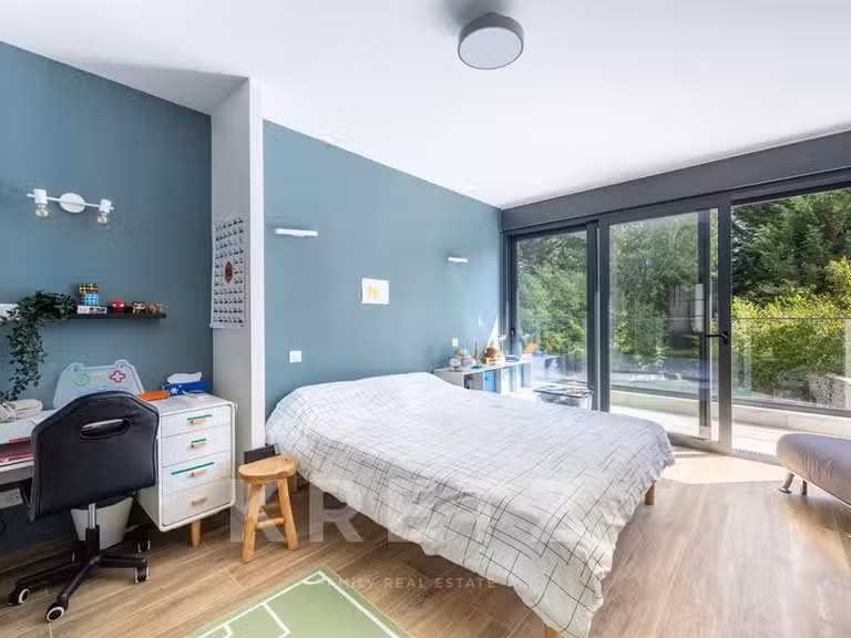 Maison Montfort-l'Amaury - 5 chambres - 333m²