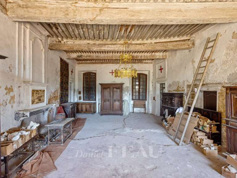 Château Montfort-sur-Argens - 10 chambres - 813m²
