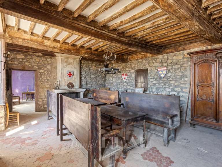 Château Montfort-sur-Argens - 10 chambres - 813m²