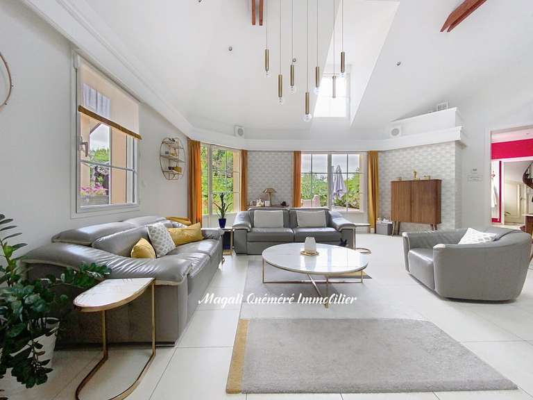 House Montfort-sur-Meu - 7 bedrooms - 258m²