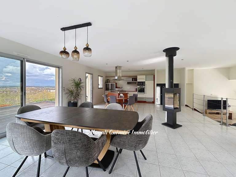 Maison Montfort-sur-Meu - 5 chambres - 259m²