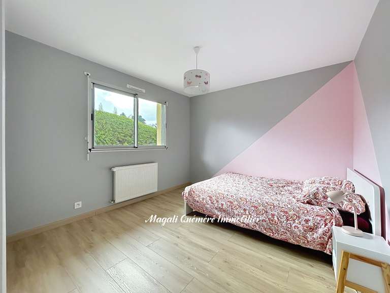 Maison Montfort-sur-Meu - 5 chambres - 259m²